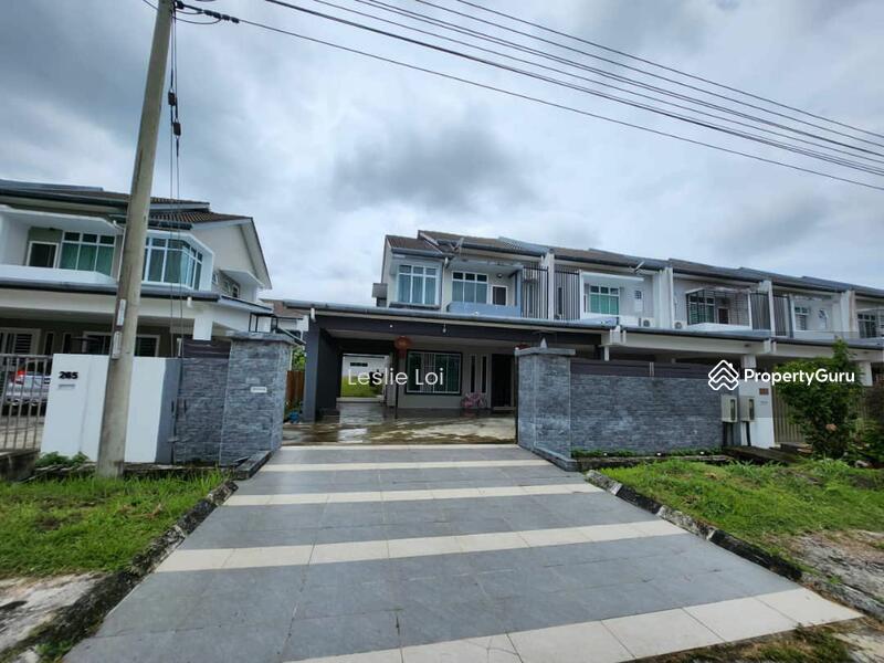 For Sale - Uni Central Double Storey Corner