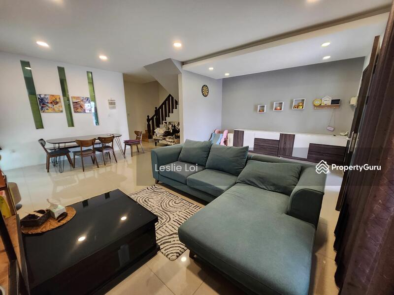 For Sale - Uni Central Double Storey Corner
