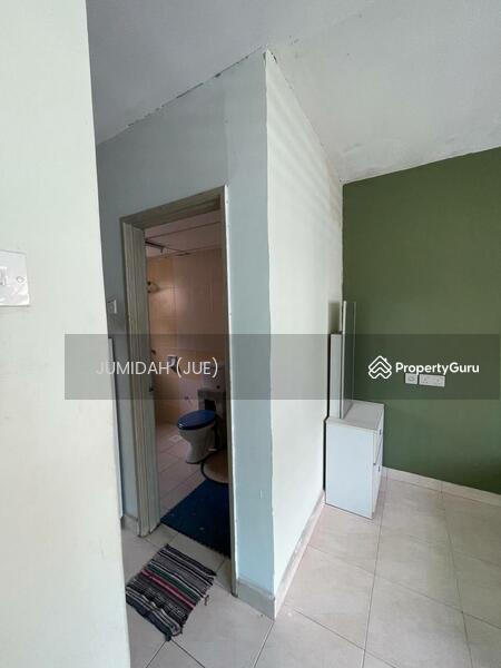 Alam Prima Apartment PenthouseExperience luxury living with a breathtaking view from your balcony