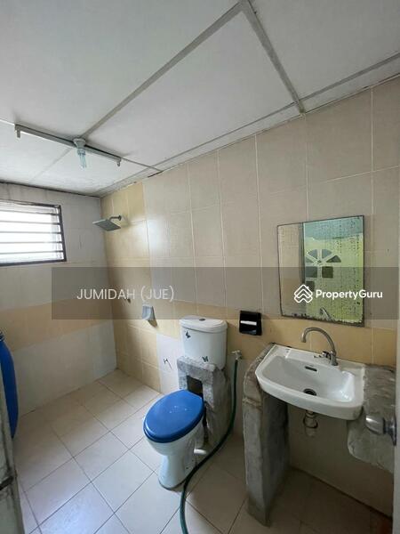 Alam Prima Apartment PenthouseExperience luxury living with a breathtaking view from your balcony