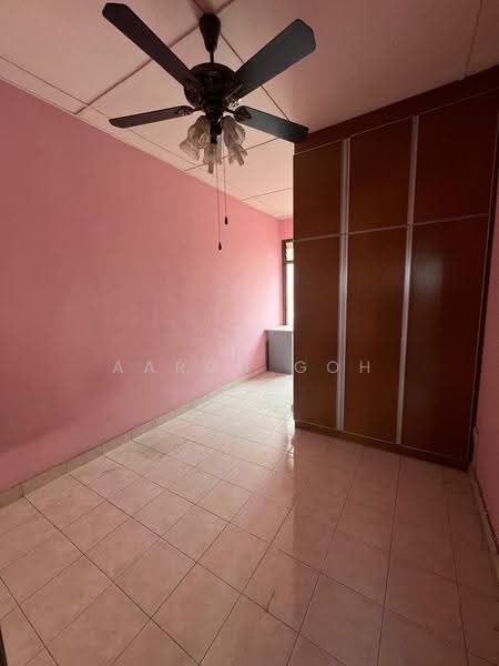 2.5-storey Terraced House for Sale in Taman Bukit Serdang (Seri Kembangan) - Aaron Goh - Bedroom - PropertyGuru.com.my