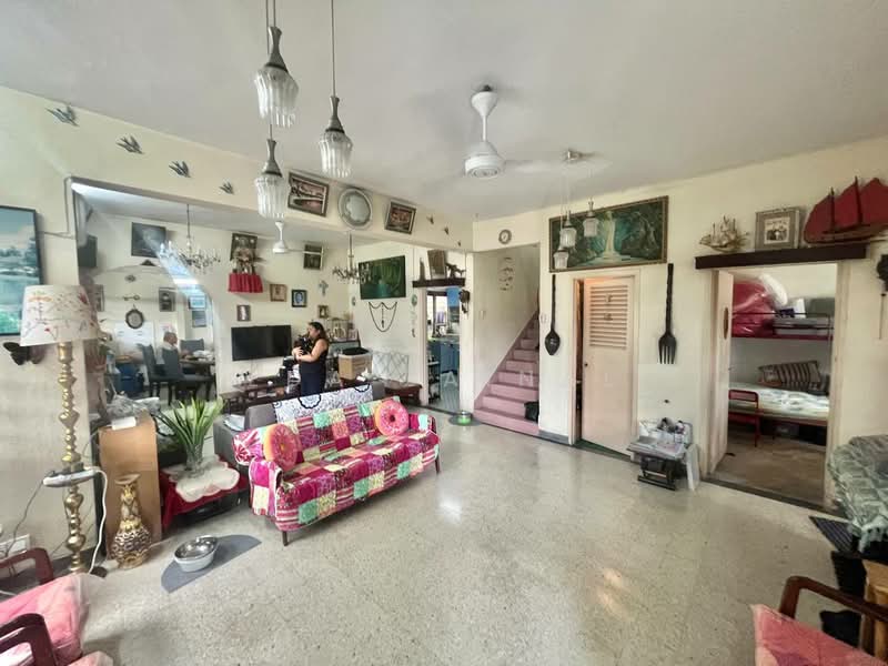 Rumah Berkembar untuk Dijual di Seksyen 17 (Petaling Jaya) - Eda Zainal - Living Room - PropertyGuru.com.my