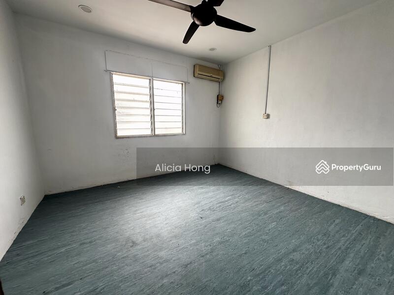 Untuk Dijual - Solok Kampung Jawa , 2-Storey Terraced House