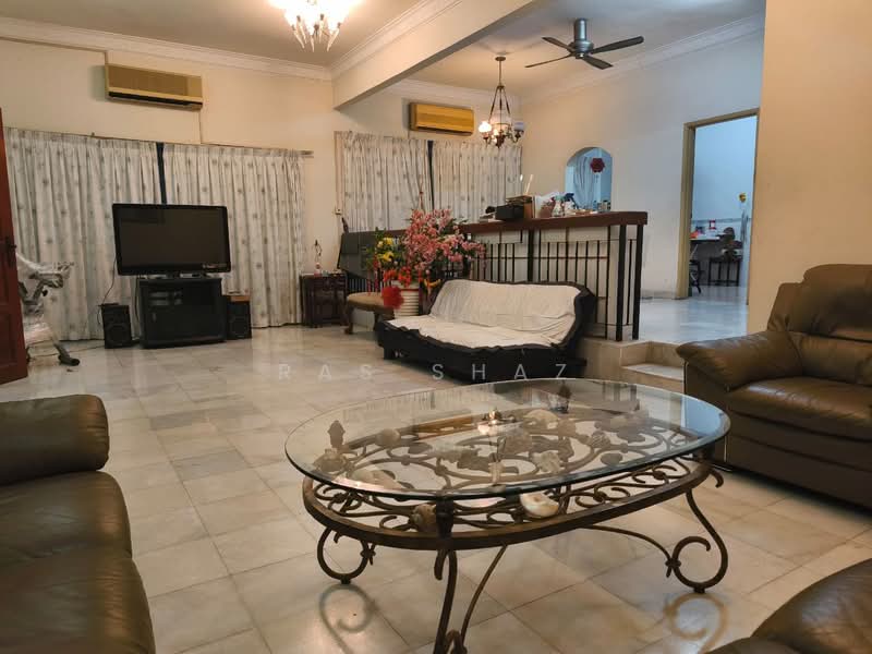 2-storey Terraced House for Sale in Bukit Jelutong (Shah Alam) - Ras Shaz - Living Room - PropertyGuru.com.my