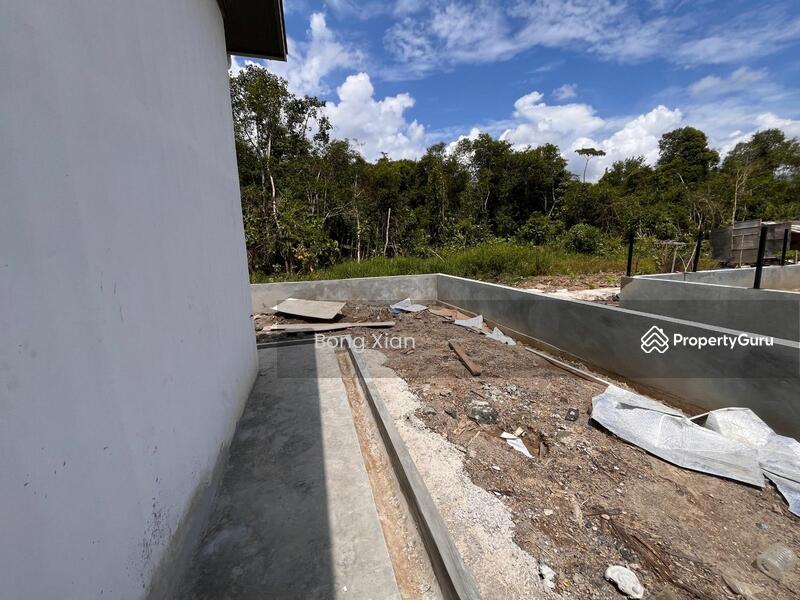 Untuk Dijual - Semi-D house at Matang