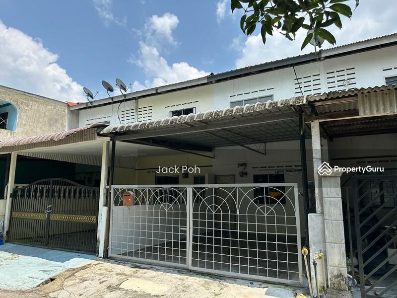 Untuk Dijual - Freehold Double Storey Terrace Lowcost at Taman Perwira Jaya Kluang