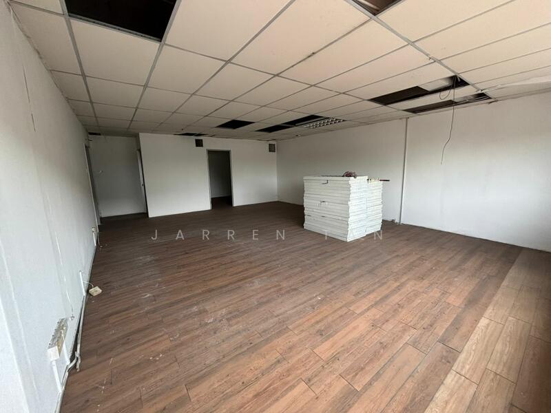 For Rent - 1.5 Storey Factory / Warehouse @ Puchong Utama