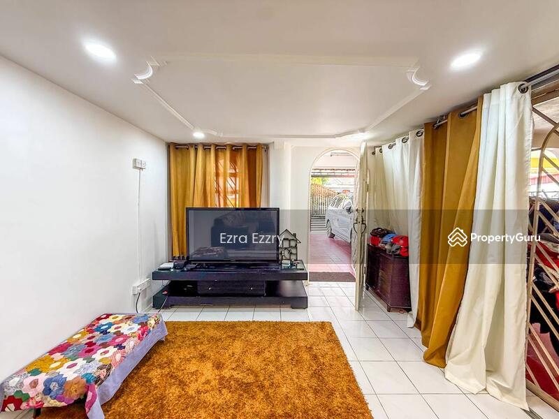 For Sale - Terrace House Taman Mawar Taman Kinrara 5 Puchong