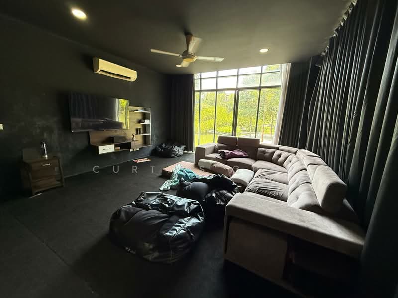 For Sale - Mirage By The Lake