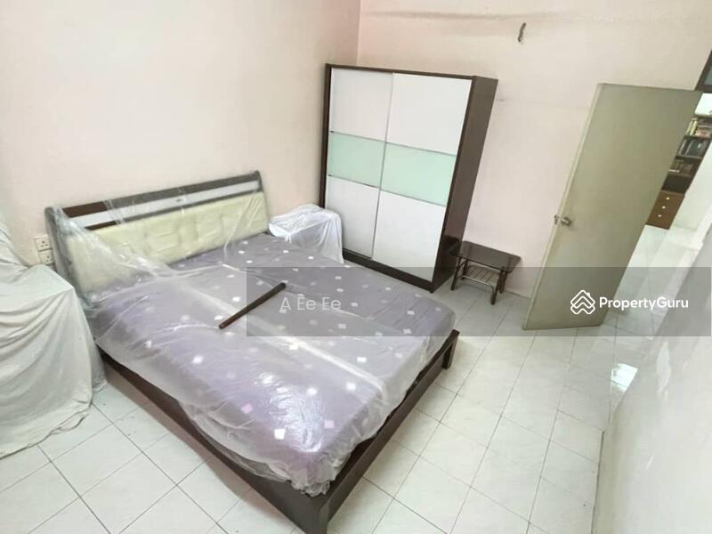 Untuk Dijual - JALAN ISMAIL CIK MATT , 2/terrace for sale