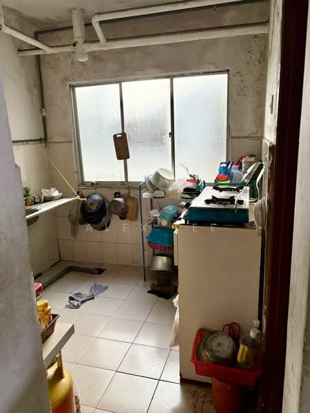 Apartment for Sale at Golden Villa - Alex Lee - Kitchen - PropertyGuru.com.my