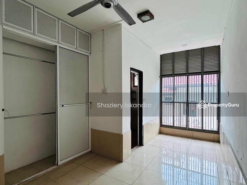 Jalan Tiang Seri @ Bukit Jelutong untuk Untuk Dijual - RM 1,100,000, Mac 2026 - PropertyGuru.com.my