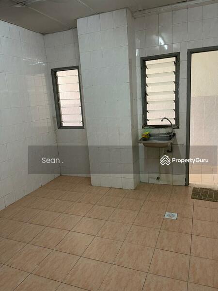 For Rent - Flora Green
