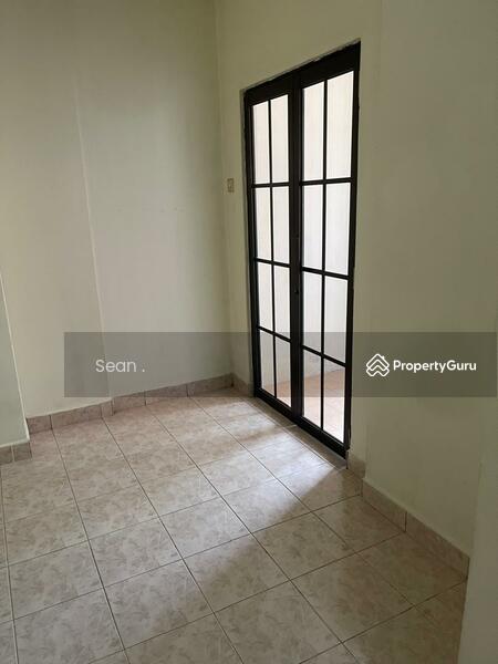 For Rent - Flora Green