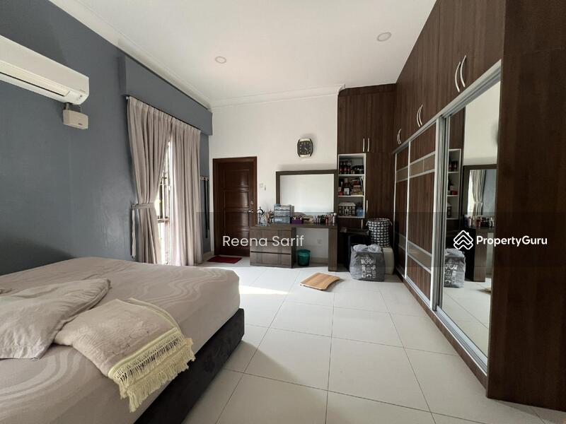 For Sale - 2 Storey Bungalow D'Kayangan Seksyen 13 Shah Alam