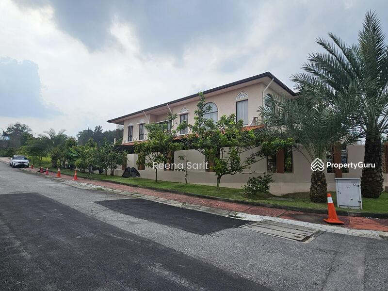 For Sale - 2 Storey Bungalow D'Kayangan Seksyen 13 Shah Alam