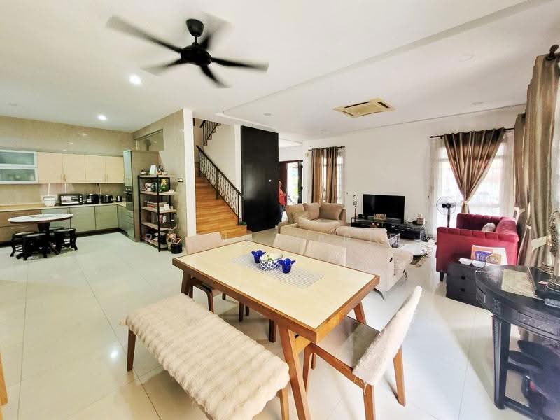 Semi-Detached House for Sale in Damansara Legenda (Petaling Jaya) - Reena Sarif - Living Room - PropertyGuru.com.my
