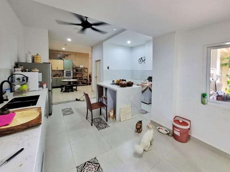 Semi-Detached House for Sale in Damansara Legenda (Petaling Jaya) - Reena Sarif - Kitchen - PropertyGuru.com.my