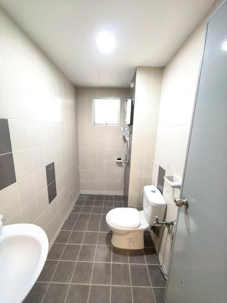 Pangsapuri untuk Disewa di Seri Baiduri - Jayden Lee - Bathroom - PropertyGuru.com.my
