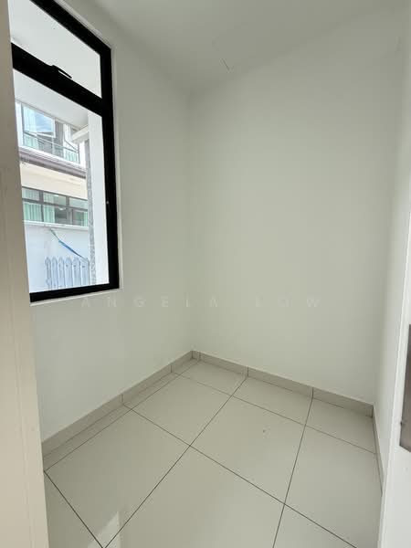 Semi-Detached House for Sale in Eco Majestic (Semenyih) - Angela Low - PropertyGuru.com.my