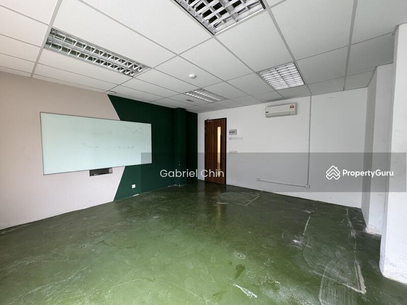 For Sale - Batu Caves, SBC, Industri Batu Caves (3 Storey Semi-D) with Lift
