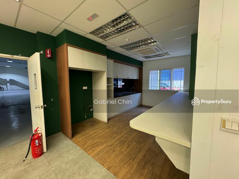 For Sale - Batu Caves, SBC, Industri Batu Caves (3 Storey Semi-D) with Lift