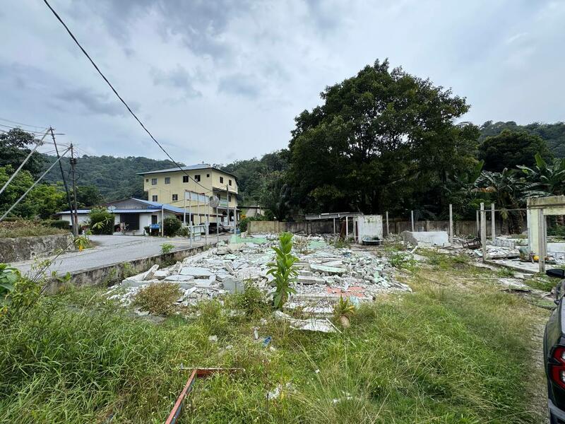 Untuk Dijual - Kampung Sungai Penchala