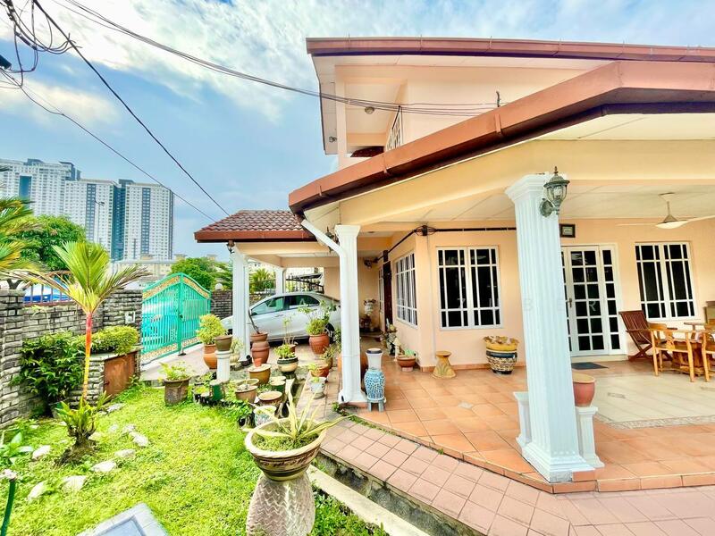 Untuk Dijual - Corner Lot Double Storey Taman Pandan Indah Ampang