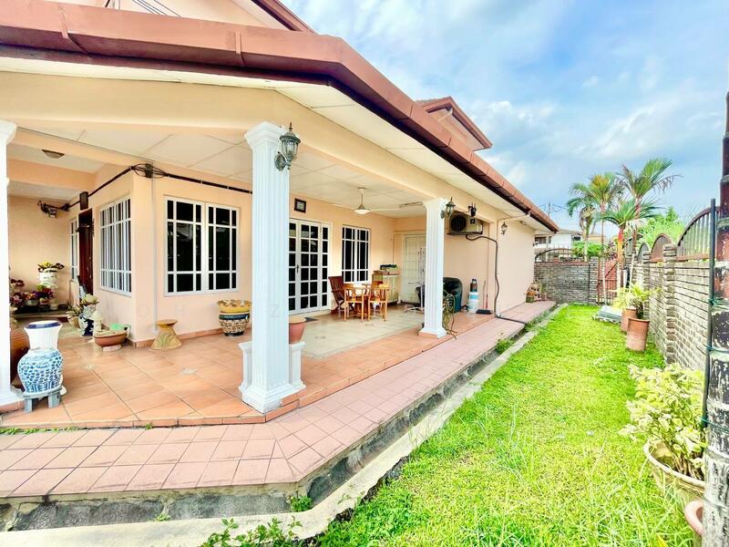 Untuk Dijual - Corner Lot Double Storey Taman Pandan Indah Ampang