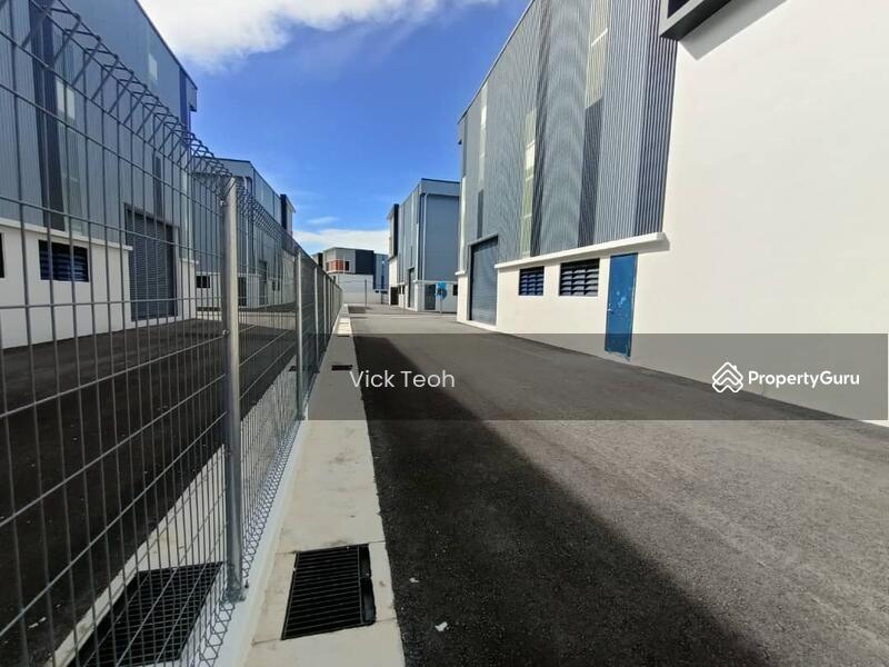 For Rent - Semi Detached Warehouse Factory Bukit Tengah Light Industry Brand New