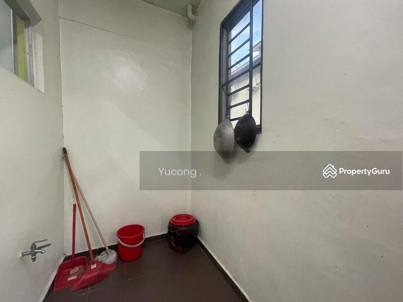For Sale - Taman Larkin