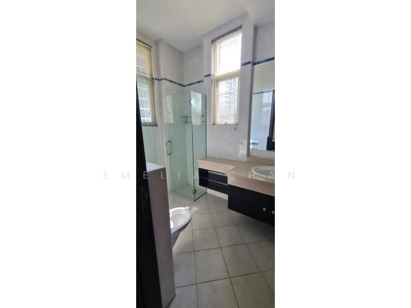 Bungalow House untuk Dijual di Glenmarie (Selangor) - Emelia Chan - Bathroom - PropertyGuru.com.my
