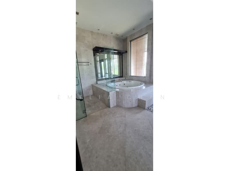 Bungalow House untuk Dijual di Glenmarie (Selangor) - Emelia Chan - Bathroom - PropertyGuru.com.my
