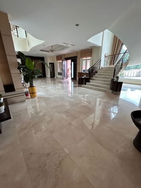Bungalow House untuk Dijual di Glenmarie (Selangor) - Emelia Chan - Entrance - PropertyGuru.com.my