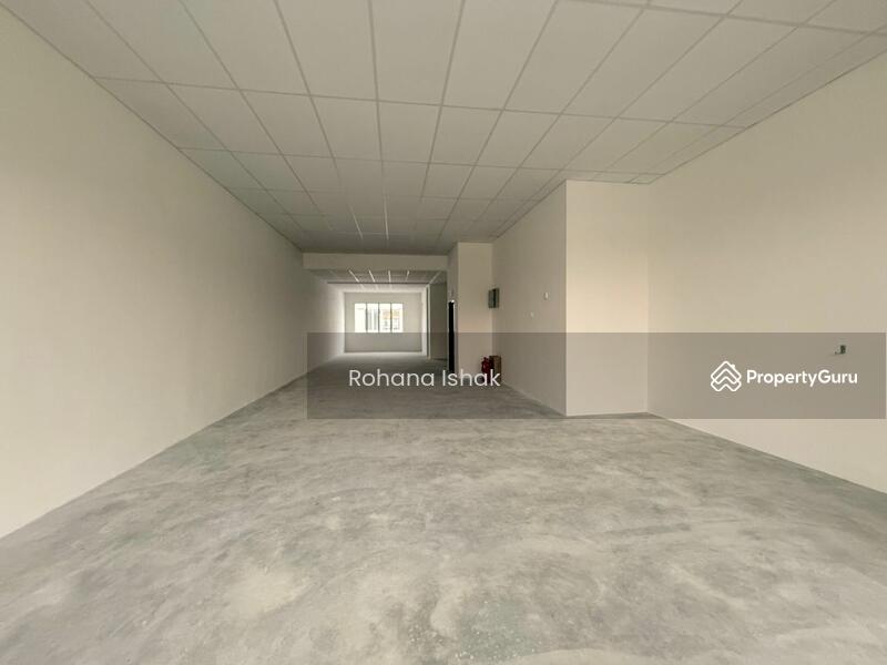 For Rent - SHOPLOT level 1 SURIA SQUARE Alam Suria Puncak Alam - FACING MAIN ROAD - PARKING BANYAK