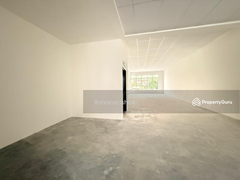For Rent - SHOPLOT level 1 SURIA SQUARE Alam Suria Puncak Alam - FACING MAIN ROAD - PARKING BANYAK