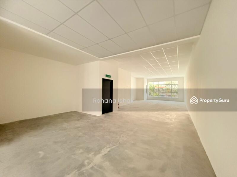 For Rent - SHOPLOT level 1 SURIA SQUARE Alam Suria Puncak Alam - FACING MAIN ROAD - PARKING BANYAK