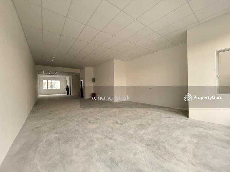 For Rent - SHOPLOT level 1 SURIA SQUARE Alam Suria Puncak Alam - FACING MAIN ROAD - PARKING BANYAK