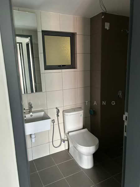 Service Residence for Sale at D'Quince Residences - Valerie Tang - Bathroom - PropertyGuru.com.my