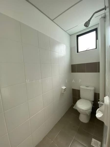Kedai untuk Disewa di Bandar Dato Onn (Tebrau) - Ming Yeap - Bathroom - PropertyGuru.com.my