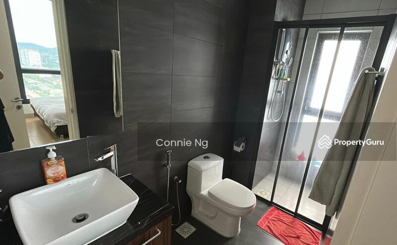 Master bedroom toilet