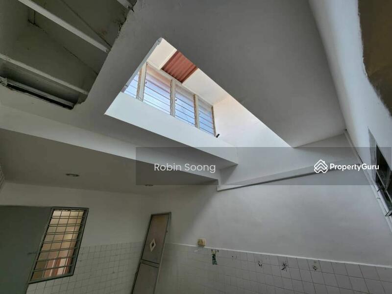 For Sale - Freehold 1 Storey Terrace house at Ujong Pasir