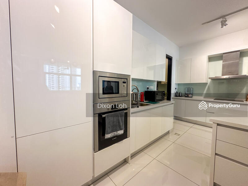 dry kitchen