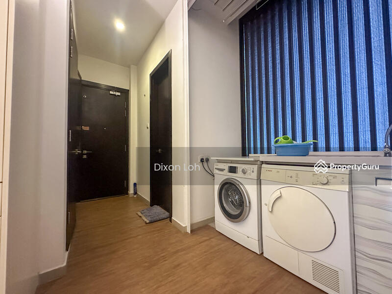 wet kitchen with laundry area
