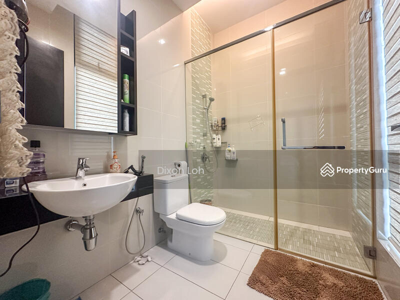 ensuite bathroom