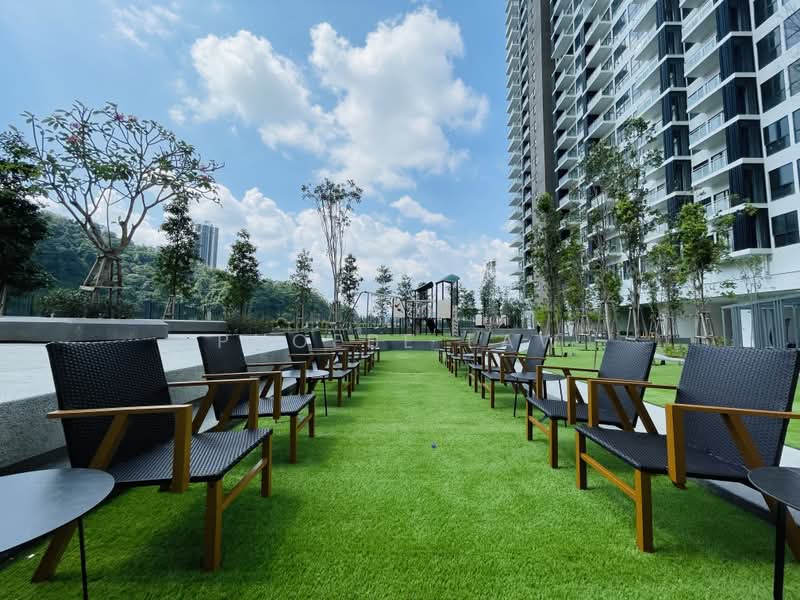 Service Residence for Sale at Hampton Height Damansara - Phoebe Law - Exterior - PropertyGuru.com.my