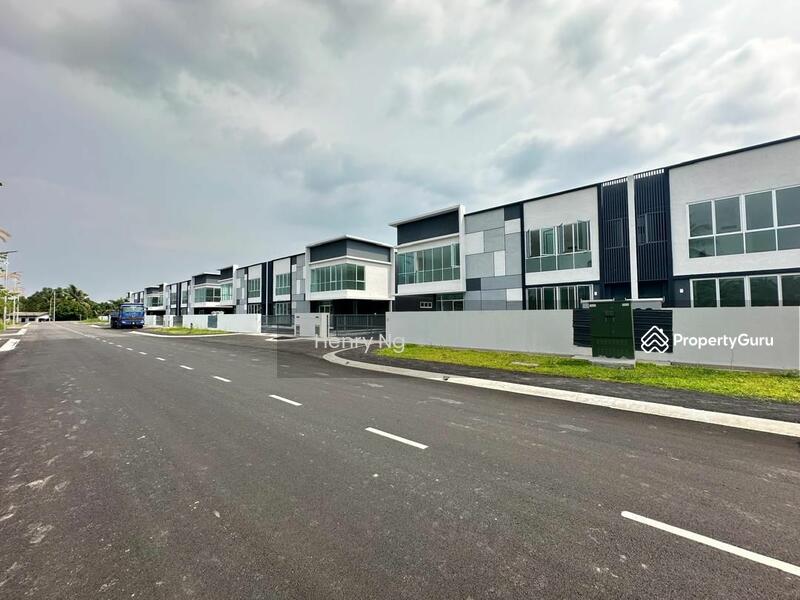 For Rent - Semi-D factory at Taman Kempas