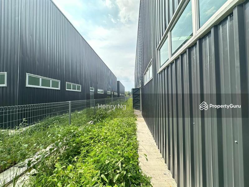 For Rent - Semi-D factory at Taman Kempas