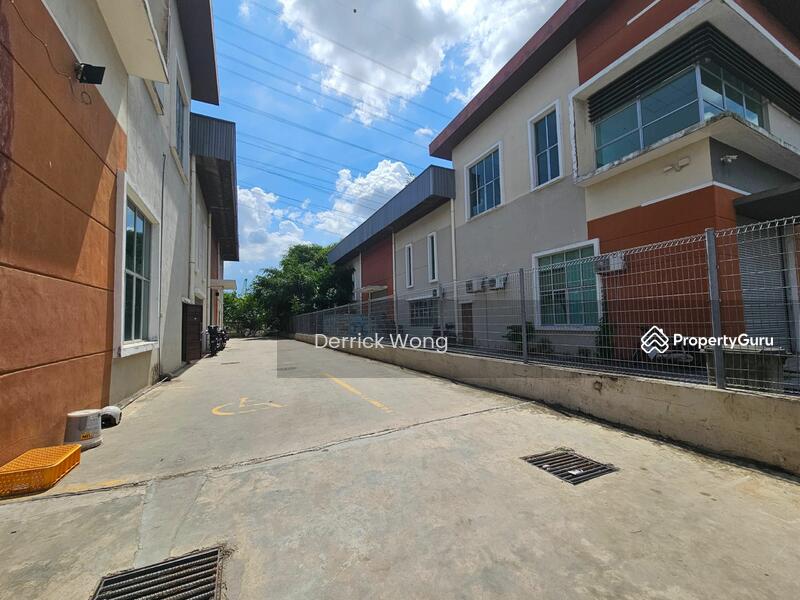 For Sale - Semi-D factory at Kempas