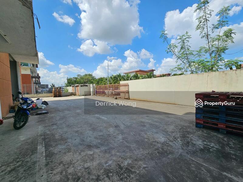 For Sale - Semi-D factory at Kempas